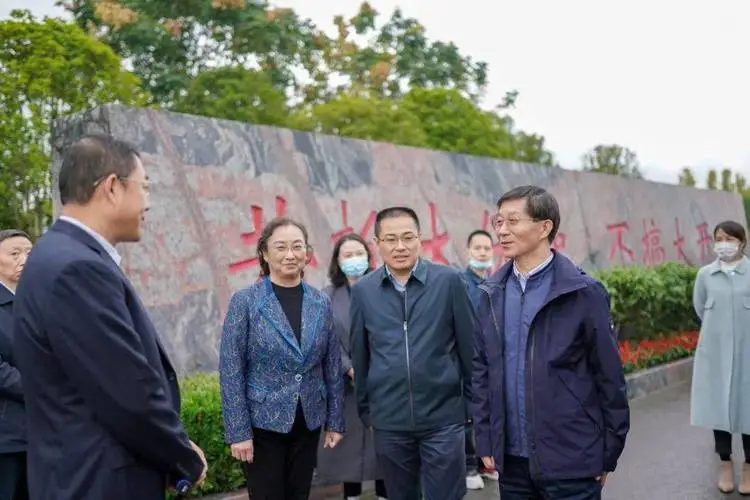 朱旗：牽頭撰寫聯名提案，助力出版業高質量發展